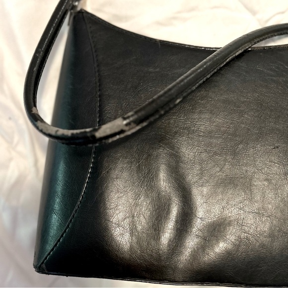 Vintage Gucci Black Leather Shoulder Bag – Made in Italy - Picture 4 of 12